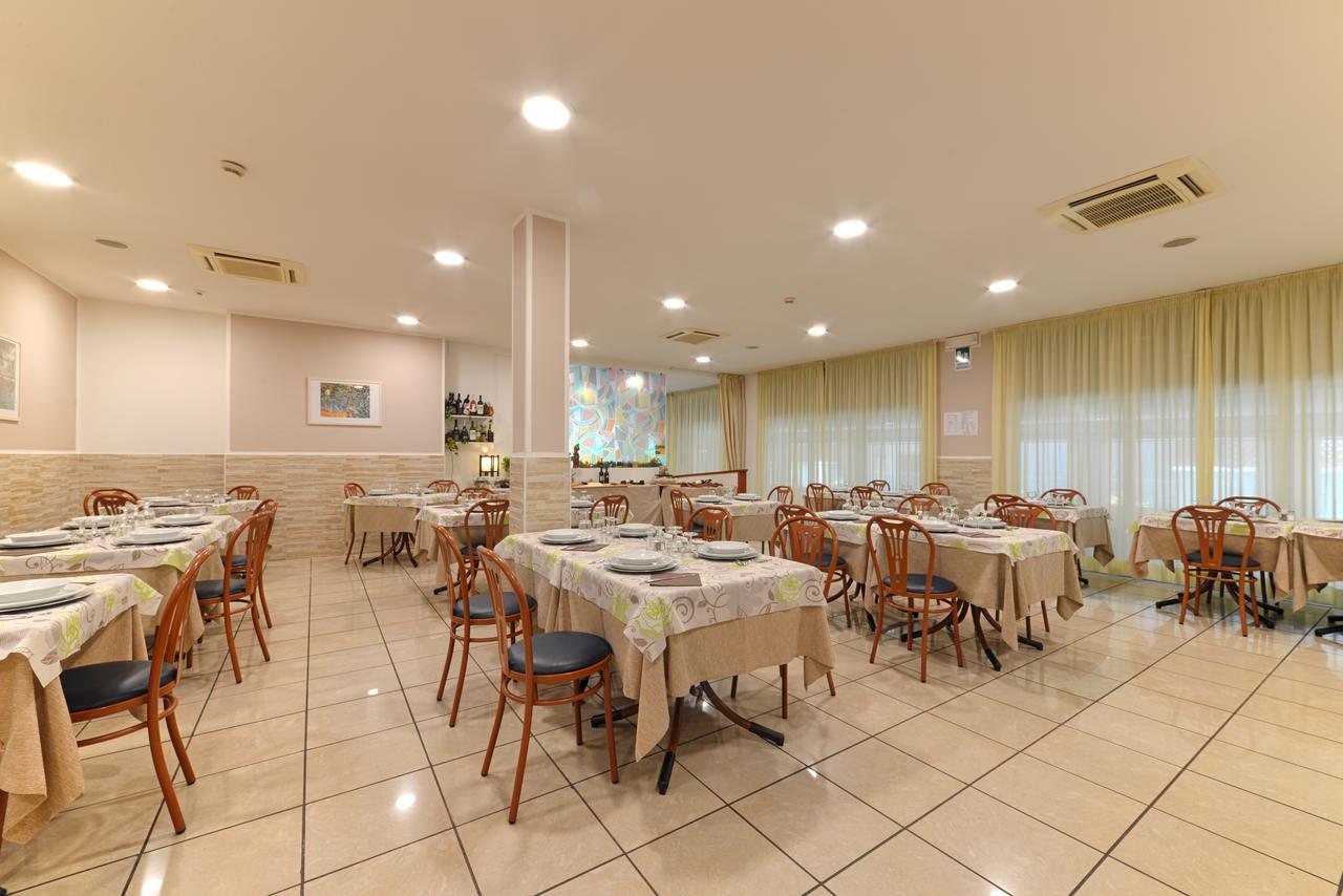 ריצ'יונה Hotel Taormina מראה חיצוני תמונה