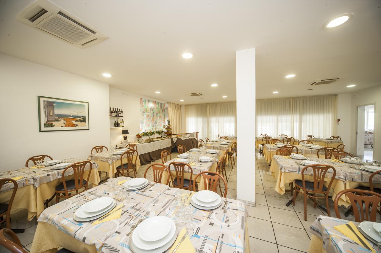 ריצ'יונה Hotel Taormina מראה חיצוני תמונה